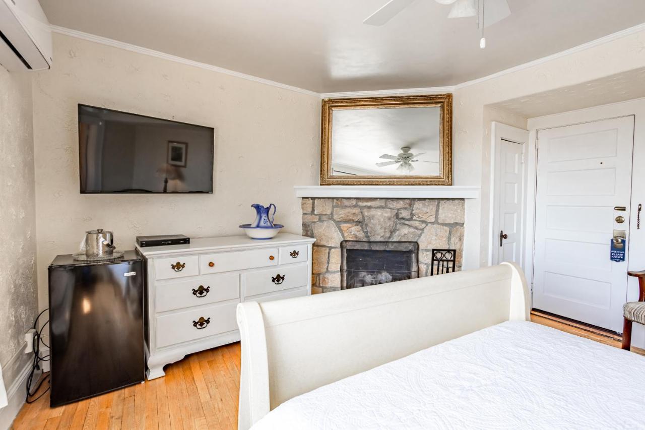Echo Mountain Inn Hendersonville Εξωτερικό φωτογραφία