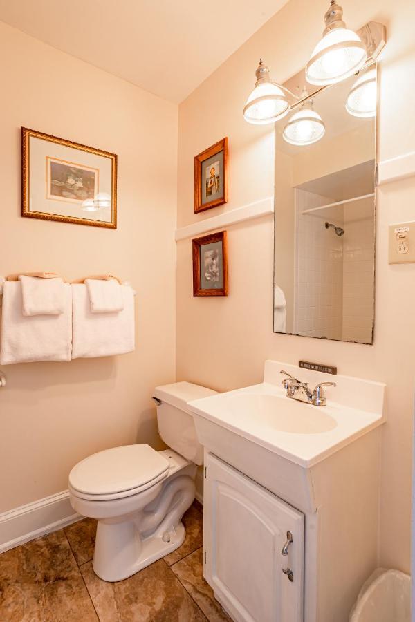 Echo Mountain Inn Hendersonville Εξωτερικό φωτογραφία